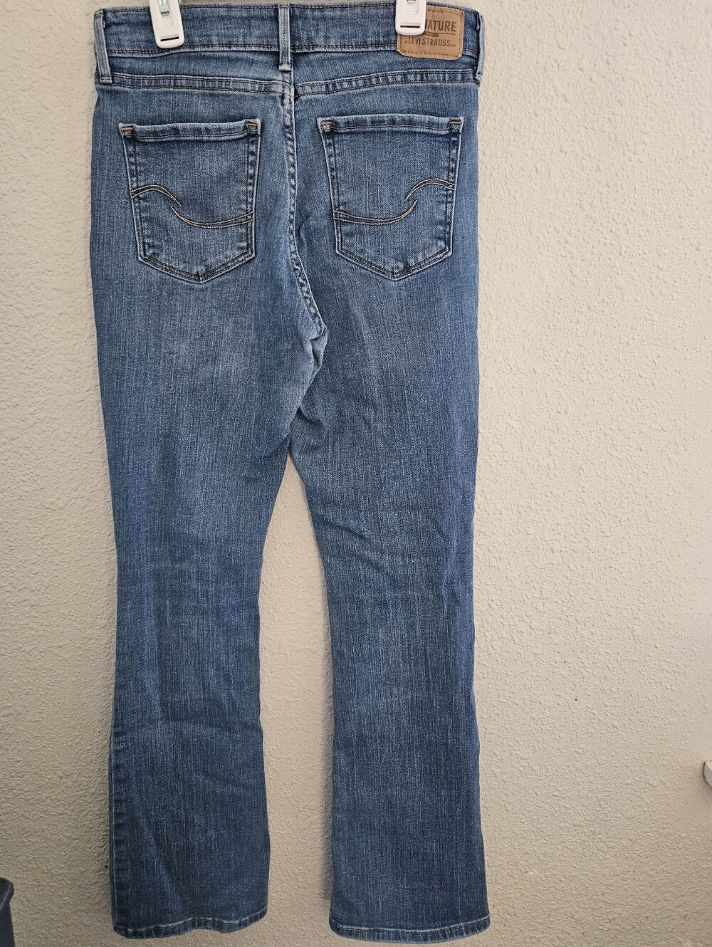 Women's Levi Jeans